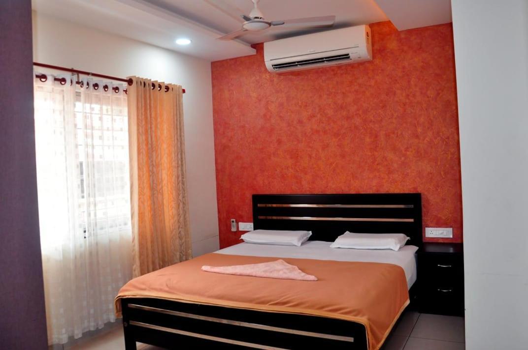 Baithul Kareem Apartment Kochi Luaran gambar